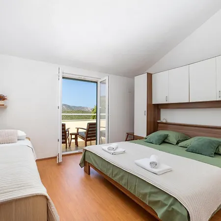 Peacefull Getaway Island Hvar! Feriehus *
