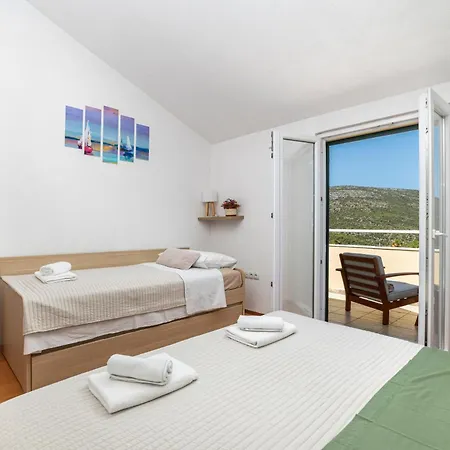 Peacefull Getaway Island Hvar!