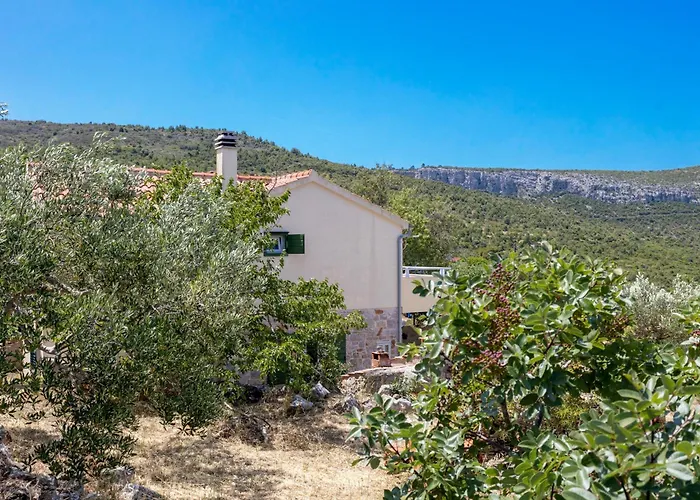 Peacefull Getaway Island Hvar! *