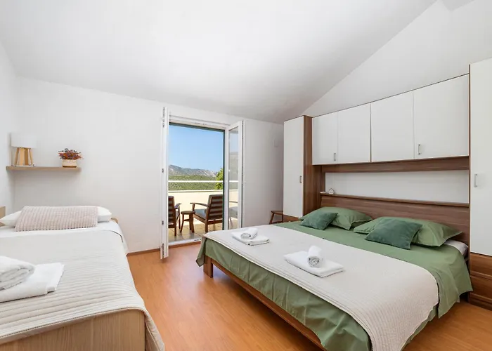 Peacefull Getaway Island Hvar! بيت للعطل *